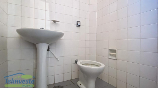 SALA COMERCIAL - CENTRO PR&Oacute;XIMO A PRA&Ccedil;A DA MATRIZ