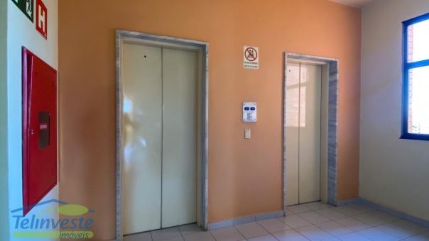 SALA COMERCIAL - CENTRO PR&Oacute;XIMO A PRA&Ccedil;A DA MATRIZ