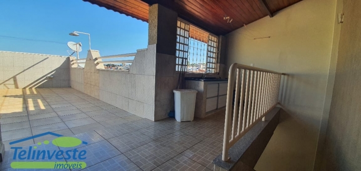 CASA COM SALA COMERCIAL - PARQUE DA ESTA&Ccedil;&Atilde;O
