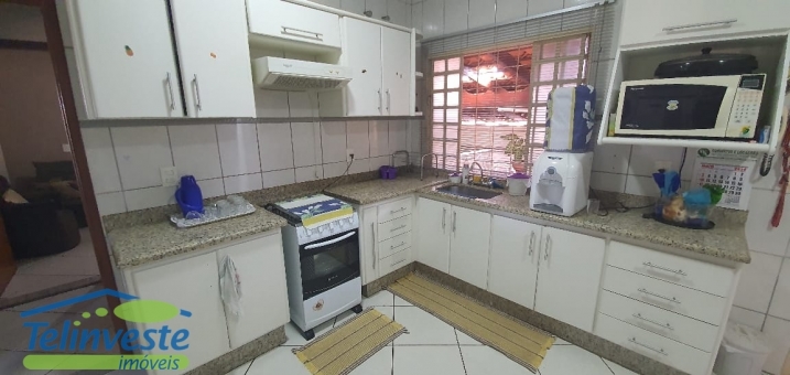 CASA COM SALA COMERCIAL - PARQUE DA ESTA&Ccedil;&Atilde;O
