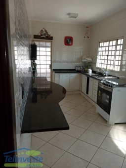 CASA E SALA COMERCIAL NA AV. DA PENHA