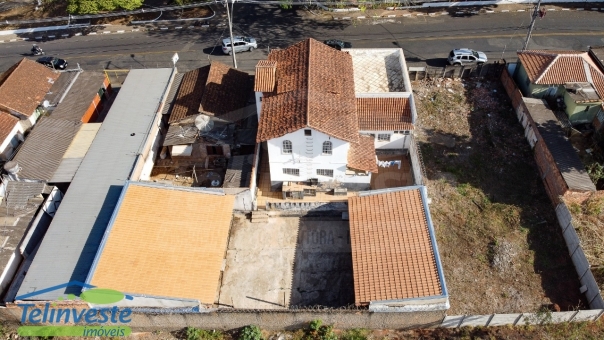 CASA E SALA COMERCIAL NA AV. DA PENHA