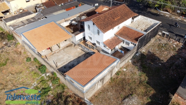 CASA E SALA COMERCIAL NA AV. DA PENHA