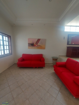 CASA NO BAIRRO MUARAMA