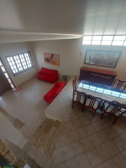 CASA NO BAIRRO MUARAMA