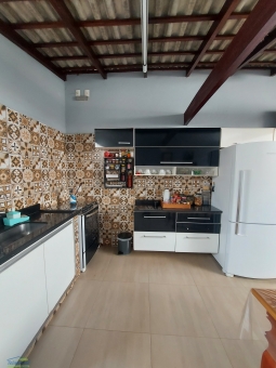 CASA NO BAIRRO PARQUE DAS AROEIRAS