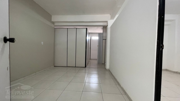 Av. Da Penha, 94