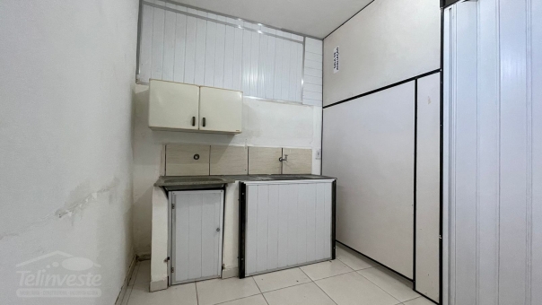 Av. Da Penha, 94