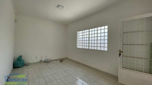 EXCELENTE CASA - JARDIM CANADA