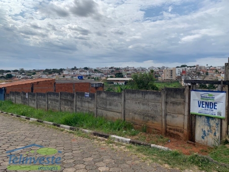 LOTE A VENDA NO COL&Eacute;GIO DE PASSOS 