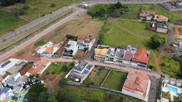 Lote de 412m&sup2; no Bairro Muarama 