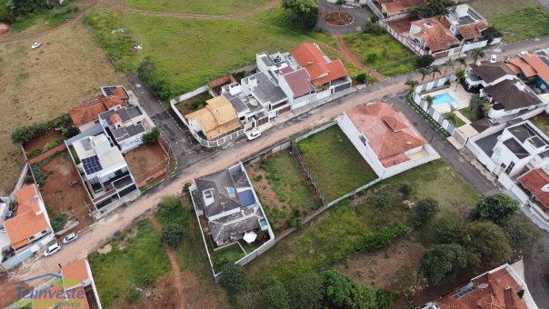 Lote de 412m&sup2; no Bairro Muarama 
