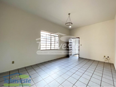 CASA NA PENHA COM EXCELENTE LOCALIZA&Ccedil;&Atilde;O 