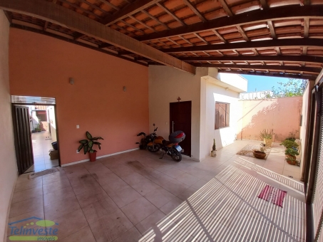 CASA NO JARDIM IT&Aacute;LIA
