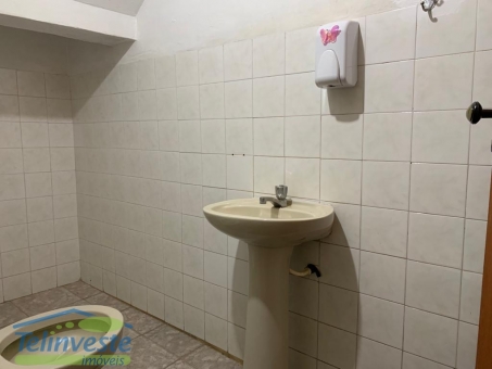 SOBRADO A VENDA NO CENTRO 