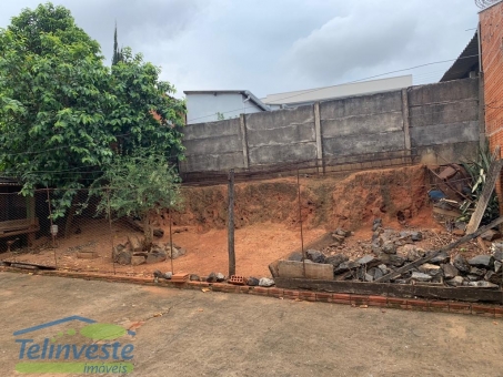 CASA A VENDA NO BAIRRO NOSSA SENHORA APARECIDA