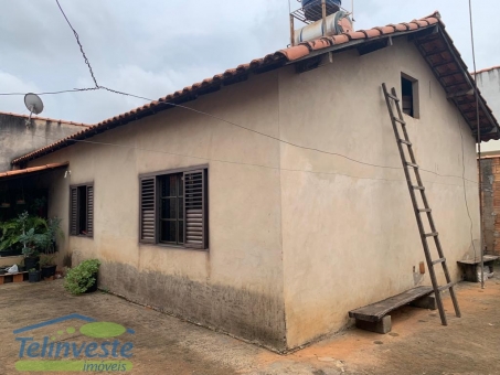 CASA A VENDA NO BAIRRO NOSSA SENHORA APARECIDA