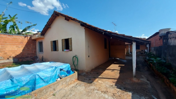 CASA NO BAIRRO COHAB EM PASSOS MG