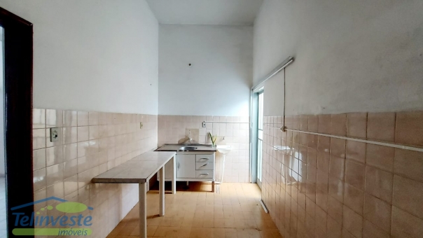 PREDIO COMERCIAL E RESIDENCIAL NO CENTRO