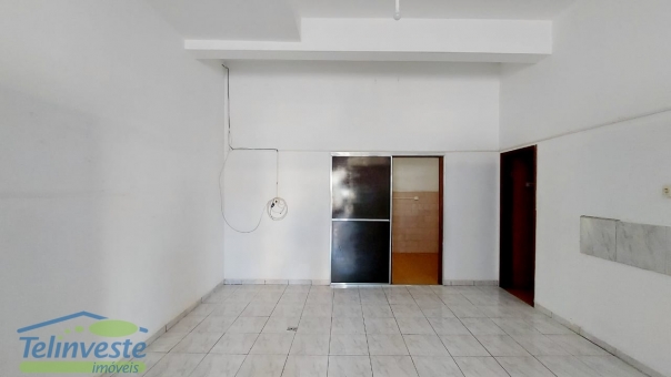 PREDIO COMERCIAL E RESIDENCIAL NO CENTRO