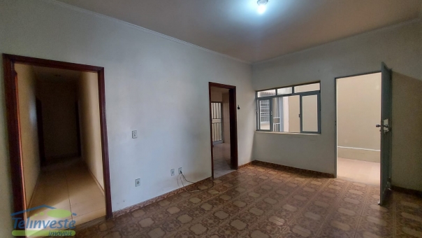 PREDIO COMERCIAL E RESIDENCIAL NO CENTRO