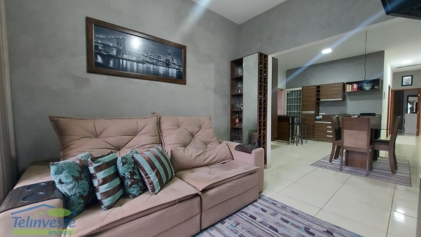CASA NO BAIRRO CASAR&Atilde;O EM PASSOS MG
