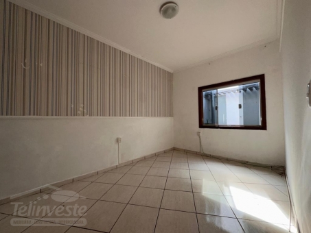 CASA A VENDA NO BAIRRO FLAMBOYANT