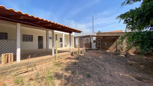 CASA A VENDA NO BAIRRO SAO FRANCISCO