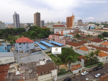 APARTAMENTO EDIF&Iacute;CIO LESSENCE EM FRENTE A PRA&Ccedil;A DA MATRIZ