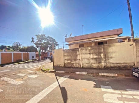 CASA &Agrave; VENDA - EM FRENTE FACULDADE IF SUL DE MINAS 