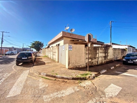 CASA &Agrave; VENDA - EM FRENTE FACULDADE IF SUL DE MINAS 