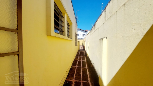 CASA NO CENTRO EM PASSOS MG 