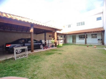 CASA JARDIM DOS PINHEIROS