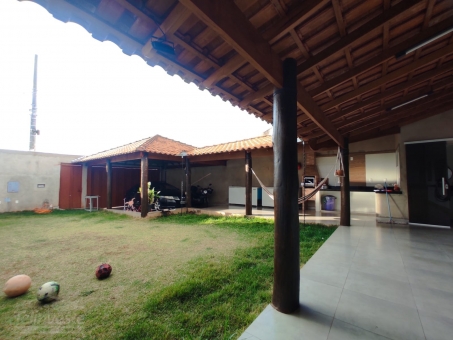 CASA JARDIM DOS PINHEIROS