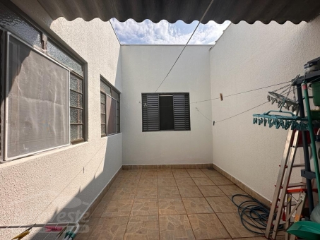 CASA A VENDA NO BAIRRO SANTA LUZIA 