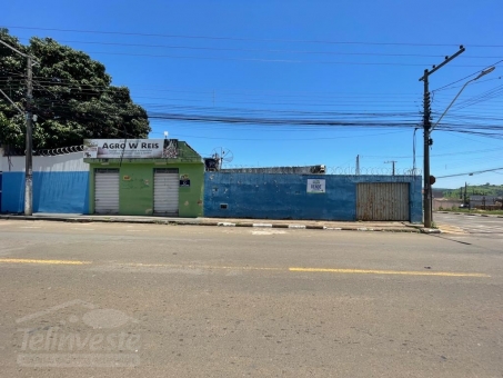 COMODO COMERCIAL E CASA NA AVENIDA LIQUINHA DA SILVEIRA