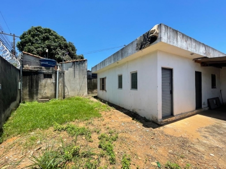 COMODO COMERCIAL E CASA NA AVENIDA LIQUINHA DA SILVEIRA