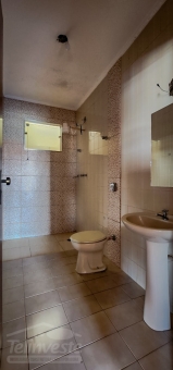 Apartamento com salas comerciais 