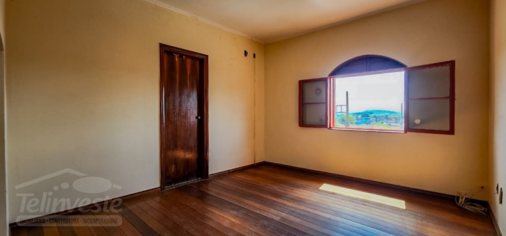 Apartamento com salas comerciais 
