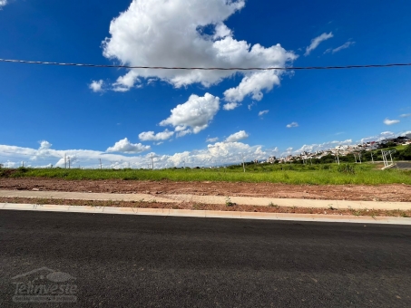 Lote no Jardim dos Lagos