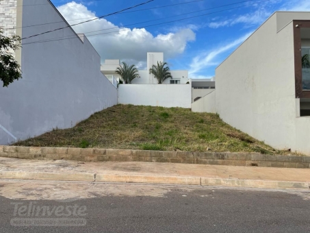 Terreno no Condom&iacute;nio Monte Belo