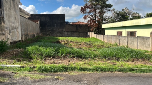 Lote pr&oacute;ximo a Av. Sabi&aacute;