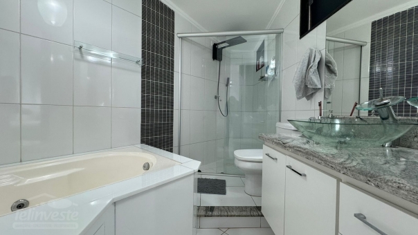 EXCELENTE APARTAMENTO A VENDA NO CENTRO