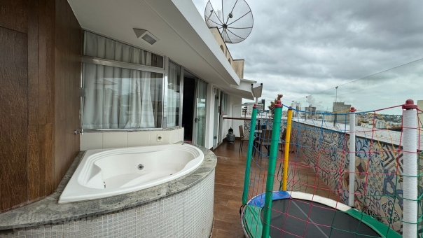 EXCELENTE APARTAMENTO A VENDA NO CENTRO