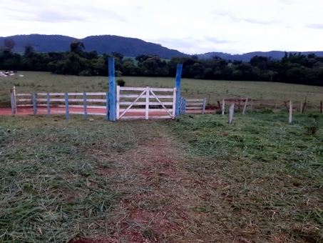 RANCHO NA LINHA DAS &Aacute;GUAS