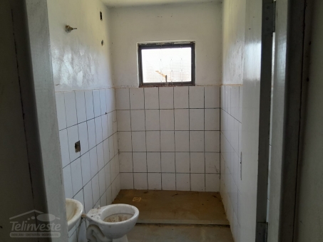 Casa de esquina para reforma pr&oacute;ximo &agrave; Liquinha Silveira