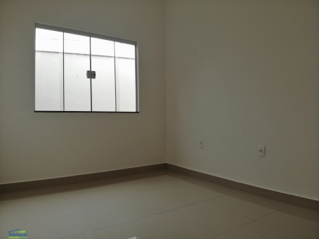 CASA NO BAIRRO PARQUE DAS AROEIRAS 
