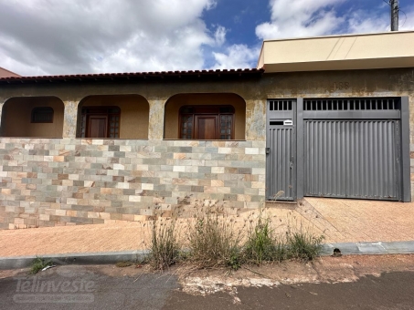 EXCELENTE CASA A VENDA NO BAIRRO VILA RICA 