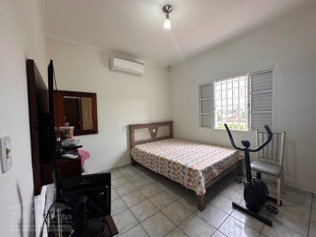 CASA A VENDA NO BAIRRO PANORAMA 