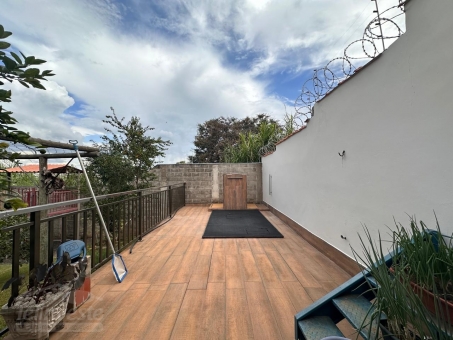 CASA A VENDA NO BAIRRO PANORAMA 